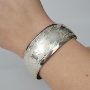 Vintage Sterling Silver Storyteller Cuff